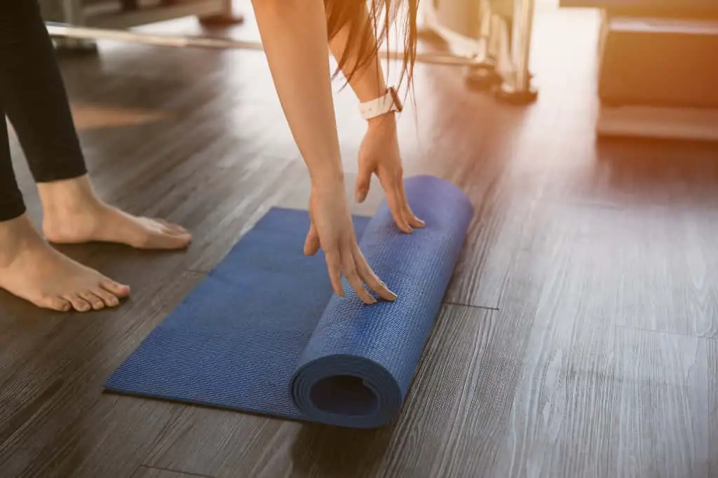 Here are 4 key things to look out for when buying a yoga mat online